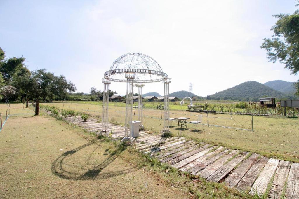 Oyo 75374 Baan Rak Mai Kanchanaburi Exterior foto
