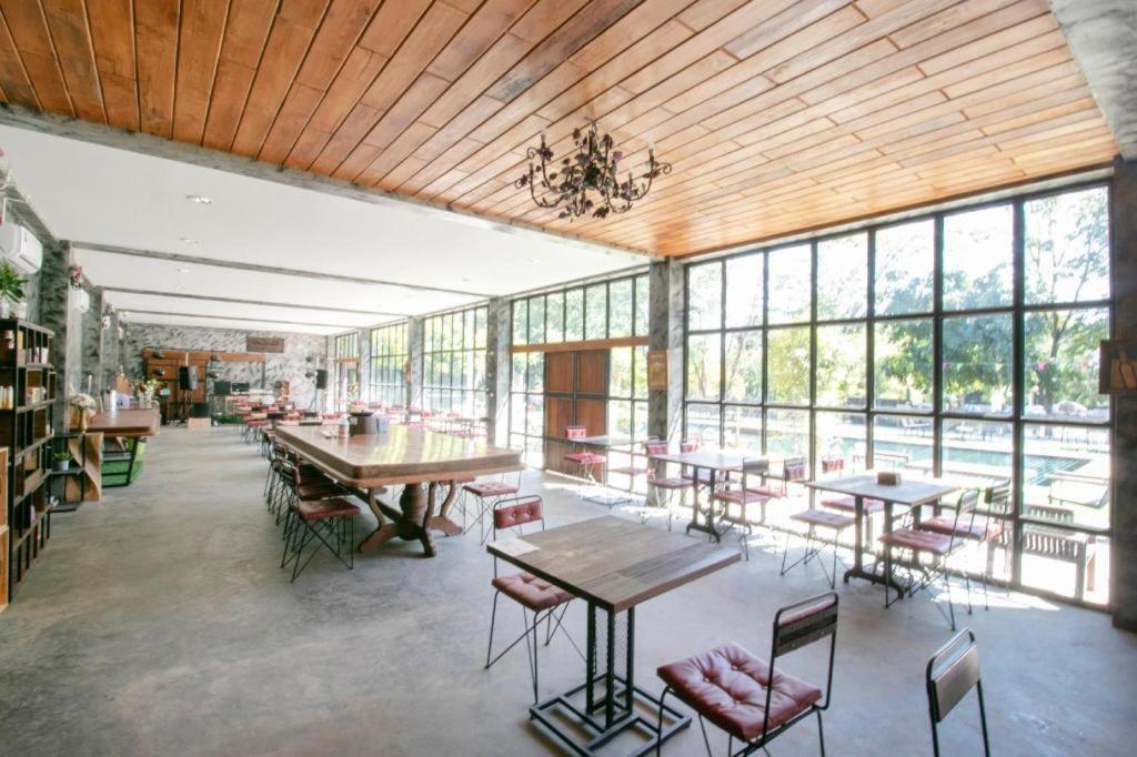 Oyo 75374 Baan Rak Mai Kanchanaburi Exterior foto